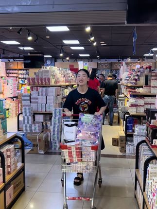 别踩坑 #自粘书皮 害人不浅!原来是不能反光的,会晃眼睛,要磨砂加厚不起泡不起皮的,尺寸数量也要根据年级搭配#学生党必备 #包书皮 #开学必备 #文具推荐