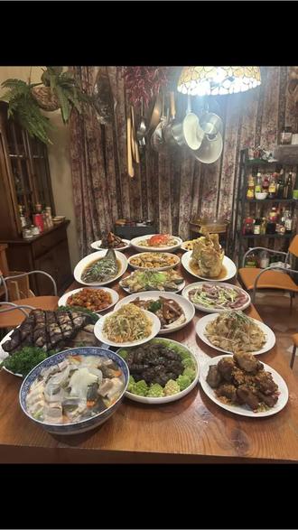 @真探唐仁杰 新春快乐,带着自家年夜饭来参赛,大连人的年夜饭,没有固定菜系,非专业厨师。#晒晒我的厨艺 #舌尖上的味道 #这是真正的硬菜 #动手自己做美食仪式感满满 #味道好极了你们想吃吗