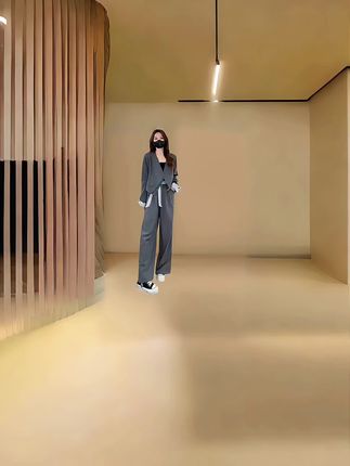 时尚套装女2025年春秋新款网红气质 ,短款西装外套阔腿裤两件套#时尚休闲 #设计感小众 #把自己打扮的漂亮一点