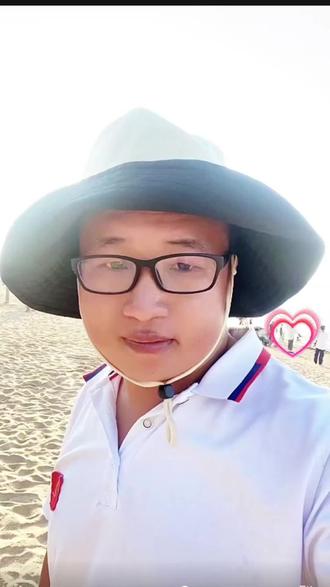 给西湖景区保安点赞 人家保安说的很清楚,免费的拍照可以,商业的不行,多少的景区就是这些拍照收费口碑搞臭的,支持保安的做法#西湖 #景区打卡 #旅游推荐 #讨论 #上热搜