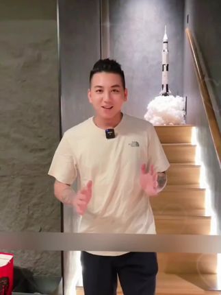 给家人们报喜啦,老板娘生了,是个小公主,母女平安,如愿了,我终于儿女双全了!感谢家人们的关心与祝福! #报喜了 #黑总 #新生儿 #儿女双全#面膜