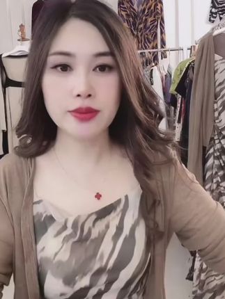 #视频同款#洋气十足 两件套性感时尚风斑马纹百搭吊带包臀连衣裙女搭配休闲风长袖开衫#品质女装 #洋气上档次 @上热门🔥🔥🔥
