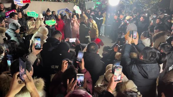 知名演员宋晓峰来密山了【兄弟的情】 密山航空公园@宋晓峰 #宋晓峰兄弟的情