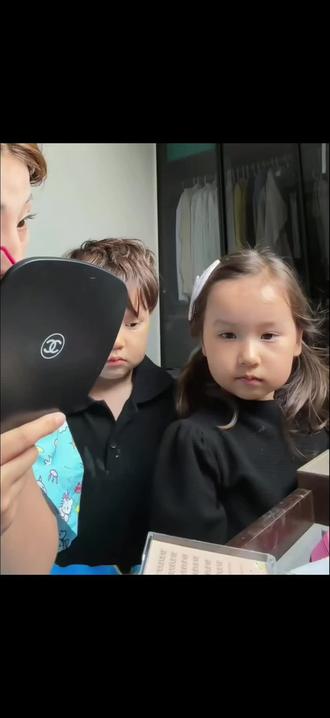 引导型小羊 and 扭捏小h and 臭屁小y.
#hy#哼哼唧唧 @H和Y的日常 @赵子涵(绵绵的羊) @爱吃泡面的羊