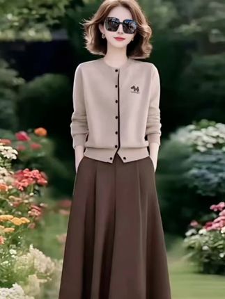 两件套,时尚针织衫#半身裙中长款 #谁穿谁美 #穿出自己的风格 #穿出高级感