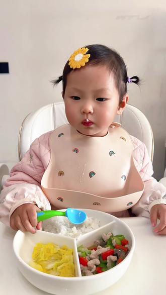 1岁8个月用筷子 一次就上手#自主进食的宝宝 #宝宝自主吃饭 #爱吃辅食的宝宝 #宝宝辅食 #用筷子