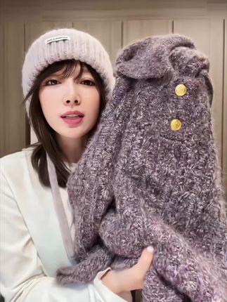 #秋季日常实用穿搭思路分享 #秋冬穿搭新鲜感在线 #晒晒我的秋日穿搭 #变美的捷径就是跟着博主学穿搭 #请欣赏赵露思的今日穿搭