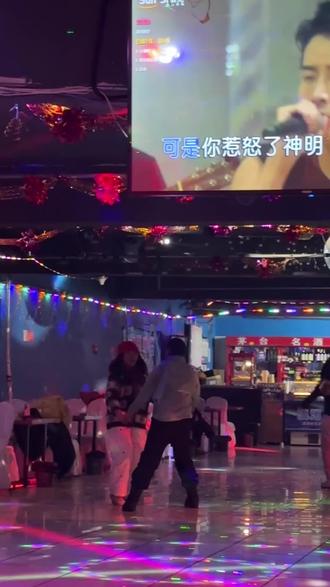 漠河舞厅 | 因为一首歌,来了一座城🎶