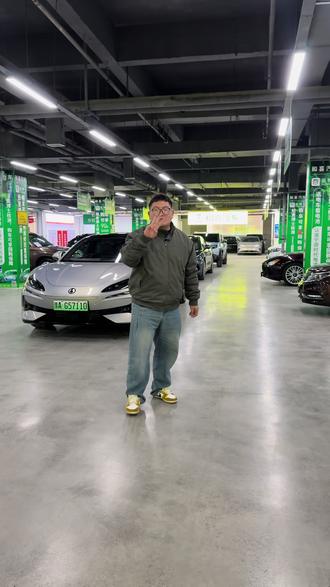 3天时间一共补了7台车,3台腾势z9gt,1台腾势z9,一台腾势D9,一台方程豹钛3,一台比亚迪海狮07,有喜欢的联系#腾势#方程豹#比亚迪#腾势z9gt