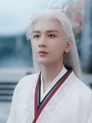 帮主大人一出场,弹幕全都是喊爸爸哈哈哈,看到最后哦!#成毅李沉舟 #成毅萧秋水 #成毅白发