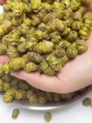 个大饱满,胶质软糯,口感香醇甘甜,泡水煲汤都合适 #石斛 #煲汤
