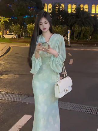 不需要太漂亮 一点点韵味就好#连衣裙 #美出高级感