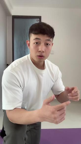 平躺腰痛难入睡,3个方式调整 膝盖下方垫东西可以短暂缓解,但是睡着后翻身会让腰疼痛,晨起后还是会痛,尽量从根源解决#健身 #腰痛 #入睡困难 #骨盆前倾 #核心训练