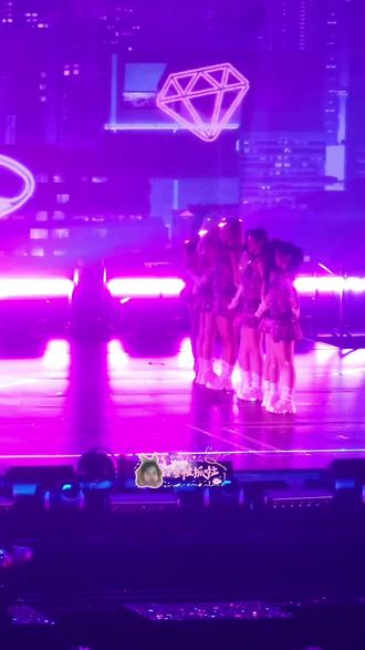 【我怎么这么好看】直拍
#虞书欣 #虞书欣演唱会