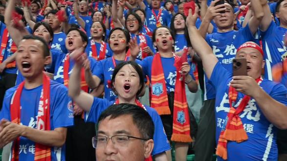 哇塞!赣BA大结局!
上饶牛逼!卫冕总冠军啦!🎉
89:70干翻萍乡,总比分3:2拿下!
抢五大战,心跳拉满,主场直接沸腾!#球迷力量 #为主队呐喊助威 #球迷文化 #球队合影