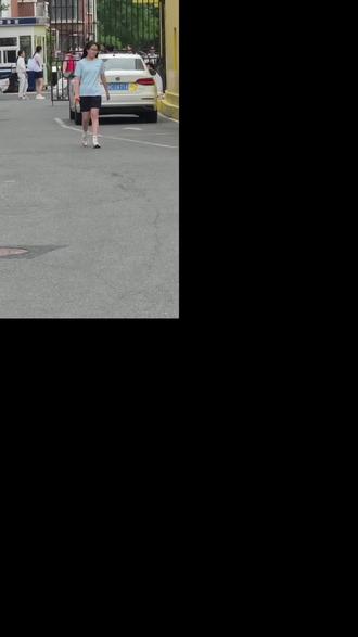 中考体测结束啦👏👏👋 体考结束,过程很累,结果还中!
虽不理想,但已经尽力啦。孩子特殊情况加上自己比其她女同学胖了二三十斤呢,可有理由啦😂😂接下来全力以赴6月中考,愿你们历尽千帆,得偿所愿🙆🌼🌻🍭#中考倒计时 #中考体育考试 #初三加油 #中考体育 #日常vlog