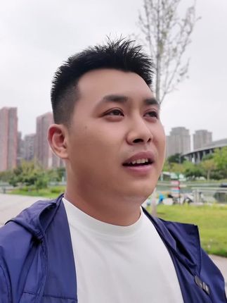 这家螺蛳粉你会陪你心爱的人一起去吃吗#vlog日常 #美食 #生活vlog #吃恩陈