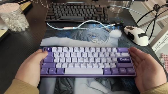 rakka60v2最满意的搭配,aim60x阳极浅紫+爱菲冰结魔女键帽,这样的紫色系你感觉怎么样?#rakka60v2#磁轴键盘 #外设