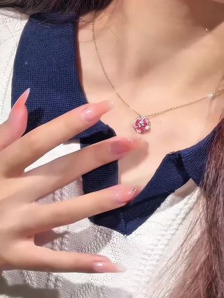 这项链让我桃花爆棚到报警!!#桃花项链 #项链推荐 #少女心爆棚 #项链控