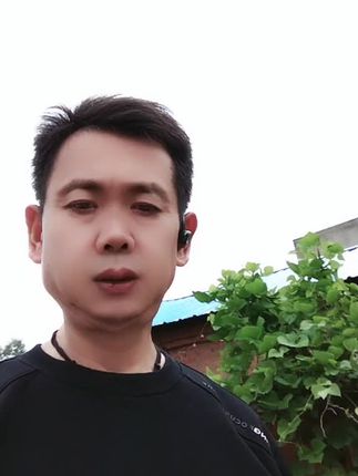 #普通农村人 #户外散步 #田地干活的农村人