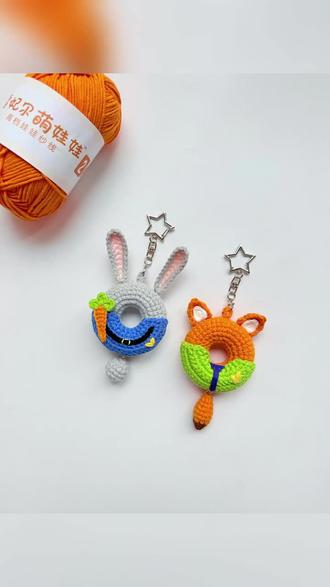 朱迪尼克挂件钩织视频教程(一)
#疯狂动物城 #钩织挂件 #尼克朱迪钩织挂件 #钩织视频教程#上热门话题