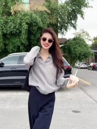 #洋气减龄【2025早秋新款懒惰风松弛感出游穿搭靓丽小衫高级感百搭休闲裤套装】#时尚穿搭#舒适百搭