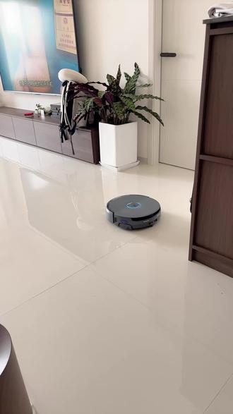 机器人推荐云鲸,JD买的,售后小问题及时解决👍