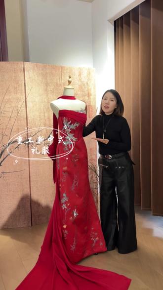 新中式礼服篇,明艳大女主#益阳礼服#益阳婚纱#花漾婚纱礼服馆 #婚纱试纱#新娘敬酒礼服