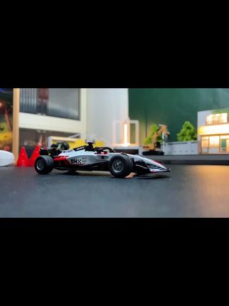 男孩子的快乐就这么简单,两位数的方程式遥控玩具车!#玩具车 #无限回购的宝藏单品 #我的开学新人设