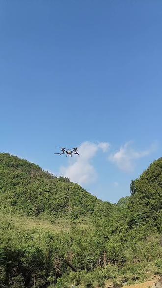 无人机带你翻山越岭 ,山地无人机运输