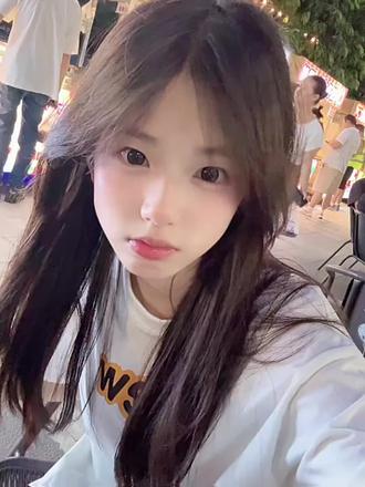 什么是萌脸烧#雅儿有点菜 #甜妹 #剪辑 语录#侯明昊
@雅儿有点菜. @我只想睡个好觉