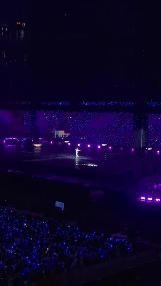 努力扇翅膀的薛~
3区27排也挺好的~
#薛之谦 #薛之谦演唱会 #意外 #万兽之王 #薛之谦万兽之王演唱会