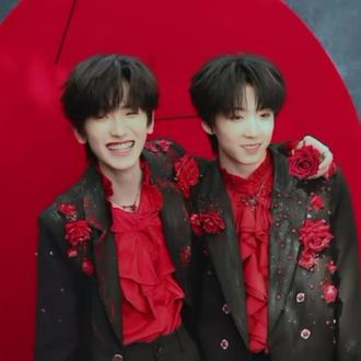 真相大白,关于爱的pose两位的表现耐人寻味啊#奇文 #左奇函 #杨博文 #爱