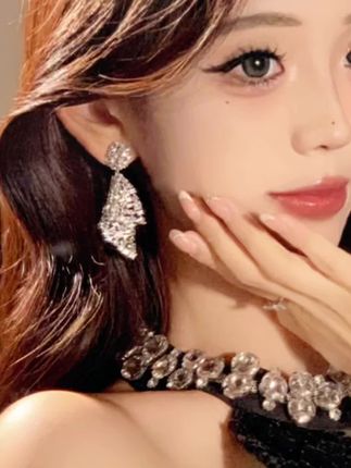 有些东西不是原路返回就能找的回来的……#爱了爱了 #美出高级感 #耳饰搭配 #优雅气质