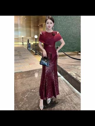 ZEROYK高端轻奢名媛风连衣裙高级感重工亮片配胸花修身显瘦 #ZEROYK高端轻奢名媛风连衣裙高级感重工亮片配胸花修身显瘦一步裙#高级感穿搭 #连衣裙分享 #气质仙女裙穿搭 #仙女穿搭种草