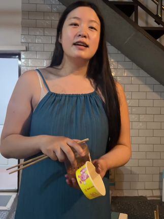 还有一个多点月就要开奖了,今天二姐安排的烧烤宴太八十了