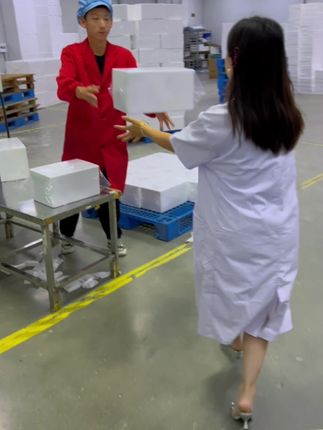 这个千层饼是我家一直回购的,味道正宗,做法也简单,3分钟就能做好, #老潼关肉夹馍 速冻饼做菜肉酱夹馍简直太香了,大人小孩都爱吃#陕西美食