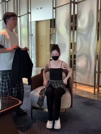 轻熟风时尚休闲两件套2025春秋新款韩版长袖卫衣设计感显瘦微喇裤#轻熟风时尚休闲两件套#秋款韩版长袖卫衣套装 #轻熟风时尚休闲两件套
