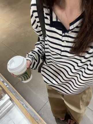 为秋天准备的条纹上衣~#条纹打底衫 #淡人穿搭 #显瘦穿搭 #百搭上衣 #通勤搭配