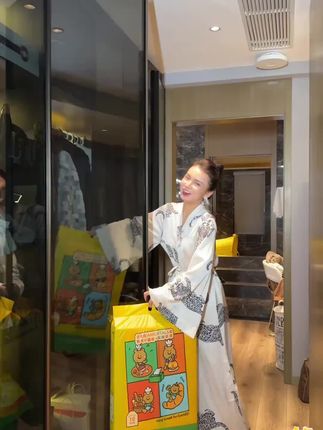 太划算啦吧!?可是尔木萄巨无霸10连包洗脸巾 纸张柔软厚实 不掉毛絮母婴可用#洗脸巾 #尔木萄 #尔木萄洗脸巾 #好物推荐🔥 #生活用品