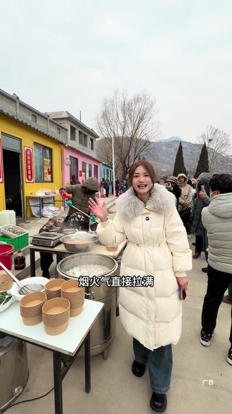 城东也有戏雪乐园啦!免费入园可以组队打雪仗免费抓鸡!需要工具的就团9.9的早鸟票!逛累了还有大集可以逛!#白马村 #白马村戏雪乐园#戏雪乐园 #赶大集 #遛娃好去处