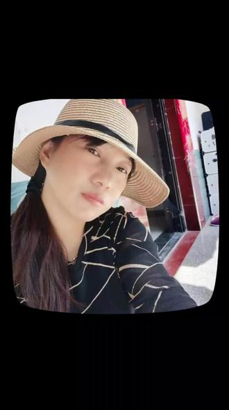 亲亲宝贝们早上好☀️😄😄今天天气不错😄😄来白龙庙上面一是求白龙爷保佑家人👩❤👨👩❤👨👩❤👨和宝贝们💃💃💃🏃🏃🏃平安吉祥😄😄😄🙏🙏🙏二是看戏😄😄😂😂三来山上呼吸一下新鲜空气😄调整一下心情😄😄😄💪💪祝我在2026年里心想事成🙏🙏🙏万事如意😄😄😄知足常乐😄😄😄