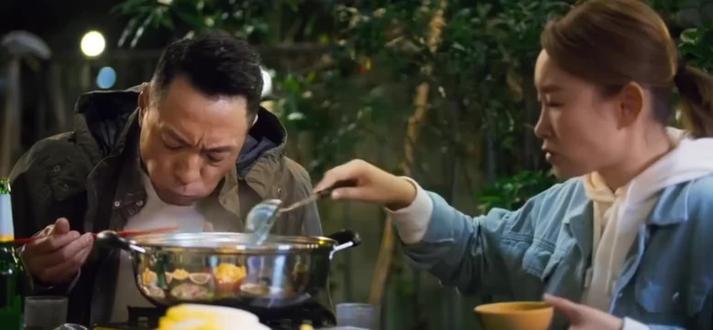 不管你有多么喜欢一个人,都不要纠结她能陪你多久,或者能不能走到最后。因为我们来到这个世界上,朋友也好,爱人也罢,都是上天赐给我们最好的礼物,拥有过就好。其实有些人的出现,真的只是为了陪你走一段短暂又美好的时光。即便哪一天形同陌路。你也要知道,有些散场,真的不必说再见,尽力爱过就好。遇见是因为有债要还,离开是因为还清了,前世不欠,今生不见,我大大方
方为自己的心动买单,我就要我的人生热烈真诚且坦荡。不是每个问题都有答案,不是每件事都能如愿,所以没关系,只是不顺路了而己,以后我们都会阳光万里。#演技炸裂 #情感剧