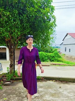 周末愉快佳人朋友!越简单越好来一个走起……😀😀(情罪)#我的乡村生活 #跳的不好开心就好 ##跳舞可以治愈所有不快乐 @DOU+小助手