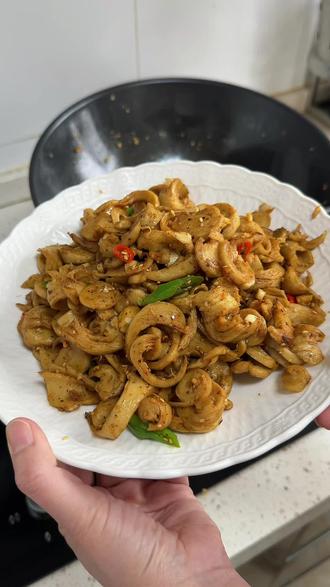 一定要试试这个炒面筋,比吃肉还香的香辣孜然面筋,香辣过瘾,Q弹有嚼劲#家常饭