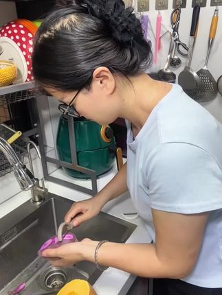 这款#不锈钢削皮刀 削起来特别丝滑,削的皮又薄又均匀,一点都不会浪费食物#刮皮刀 #削皮刀 #实用好物