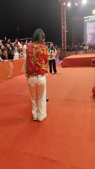 帅哥还真把安徽妹感动哭了😃
#演出现场视频