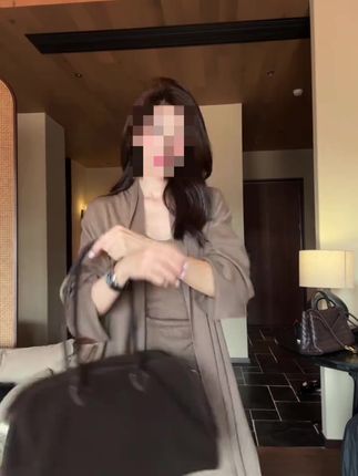 见过世面的女人不会死缠烂打 有品位的男人不会逢人就爱 世界上有很多迷人的花 但我只喜欢有结果的树#日常搭配气质穿搭 #女人一定要活成自己喜欢的样子 #女人努力赚钱最靠谱 #女人要穿出自己独特风格气质 #女人永远不要把情绪写在脸上