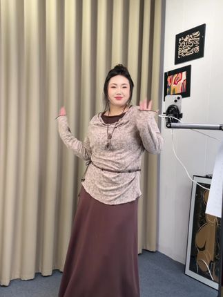 特出片儿的一套!#简约穿搭 #秋季穿搭 #大码搭配 #通勤搭配 #慵懒风穿搭