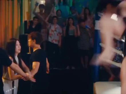 双轨-名场面 名场面来袭#双轨#虞书欣#何与